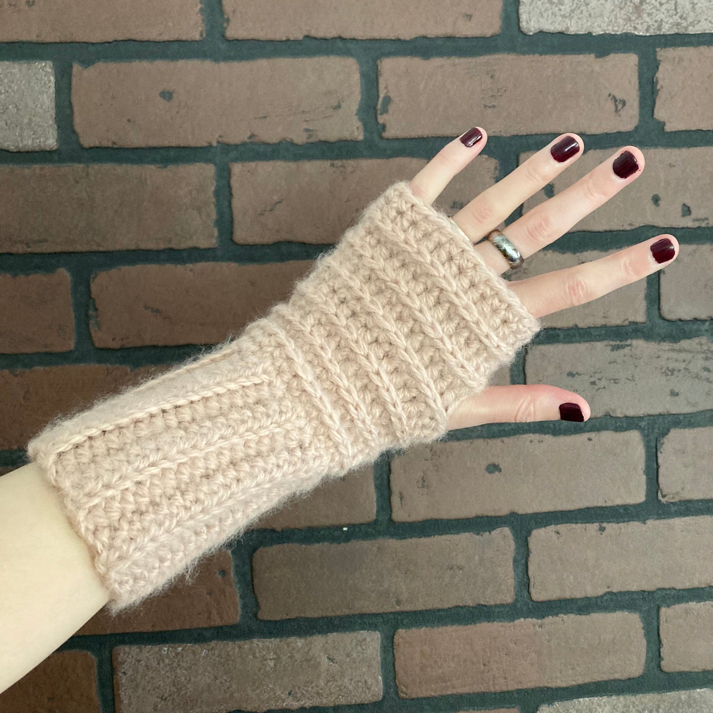 Fingerless Gloves (Blush Pink)